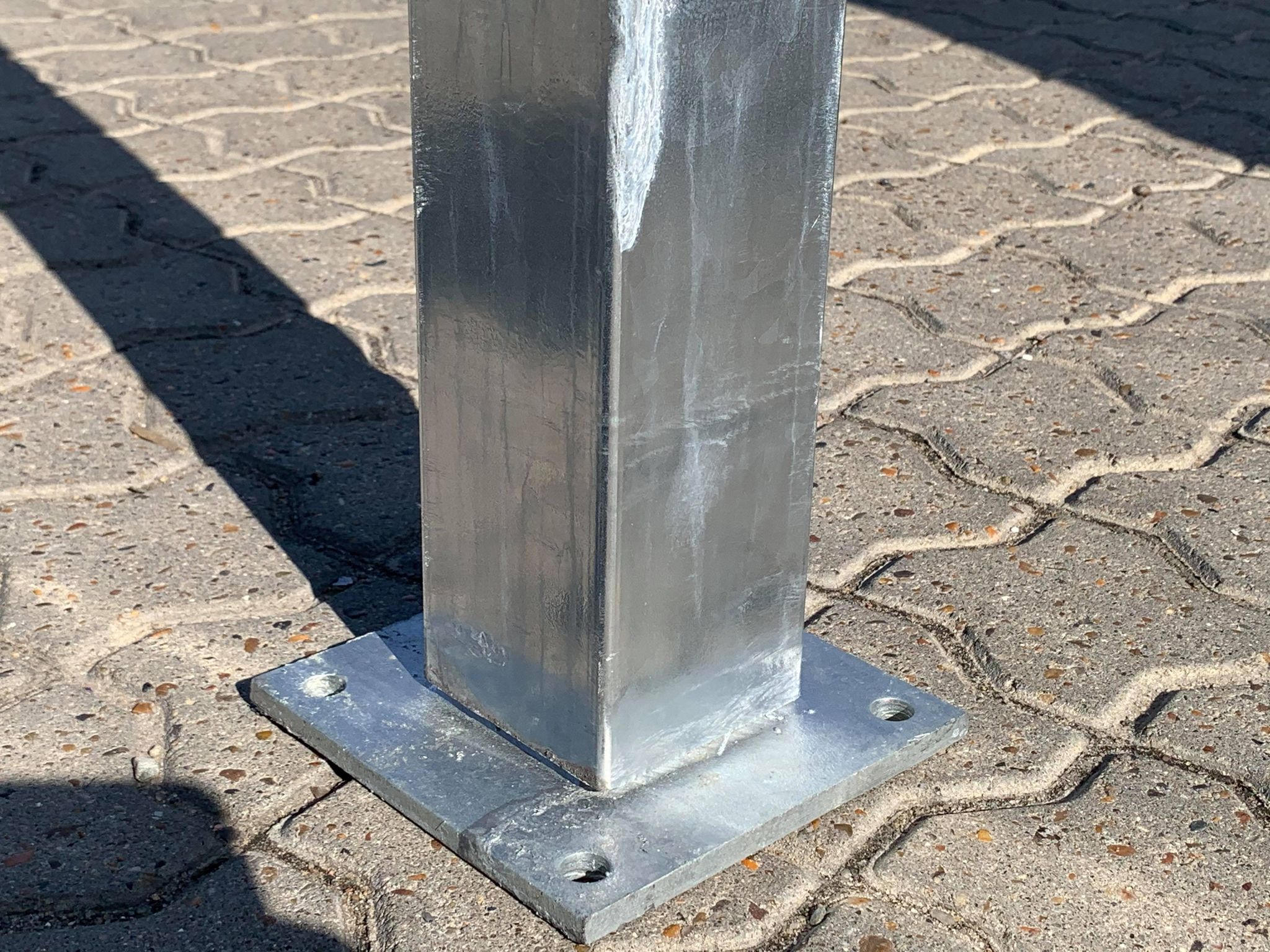 80x80mm stolpeforankring til komposithegn (1)